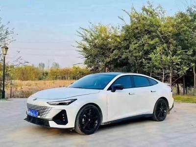 2022年6月 長(zhǎng)安 長(zhǎng)安UNI-V 1.5T 尊貴型圖片