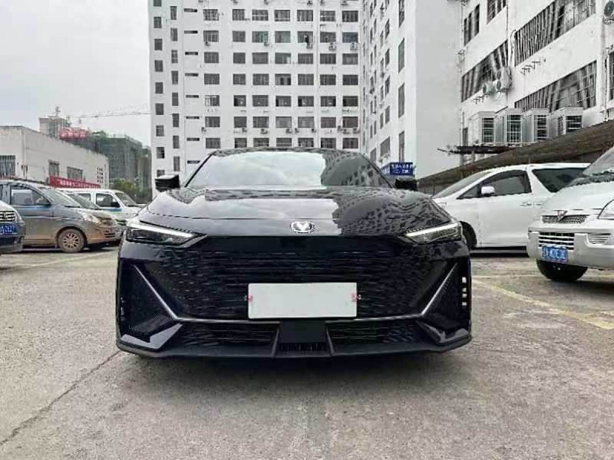 長(zhǎng)安 長(zhǎng)安UNI-V  2022款 1.5T 尊貴型圖片