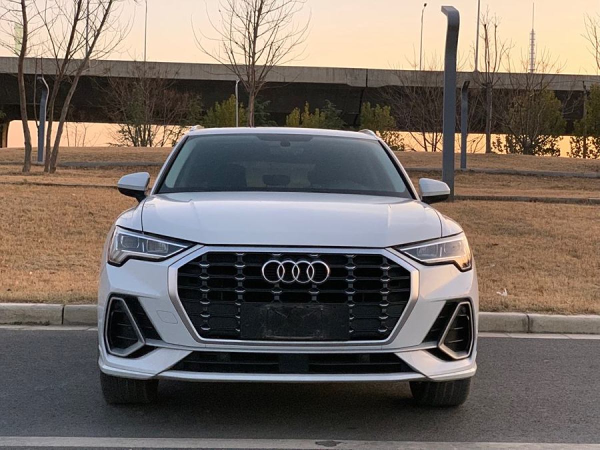 奧迪 奧迪Q3  2020款 35 TFSI 時(shí)尚動(dòng)感型圖片