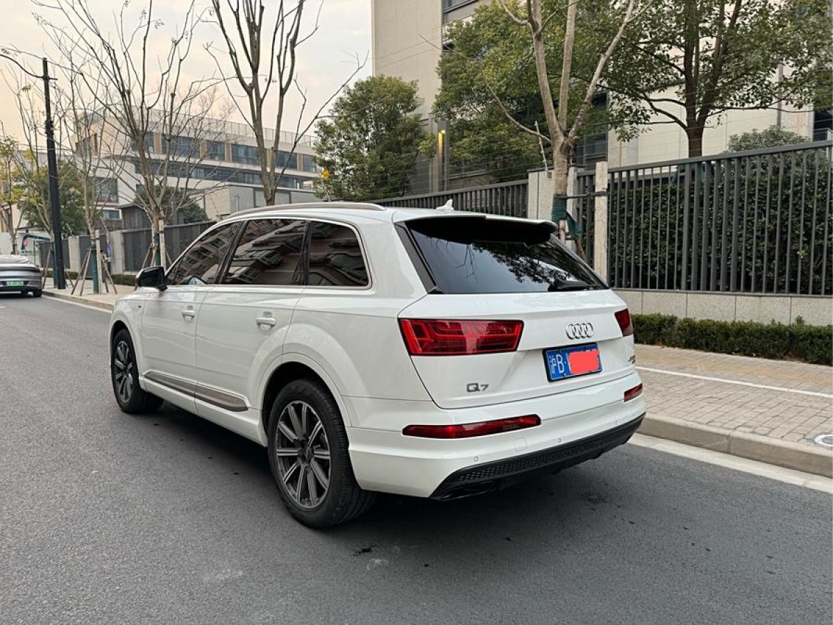 奧迪 奧迪Q7  2016款 45 TFSI S line運(yùn)動(dòng)型圖片