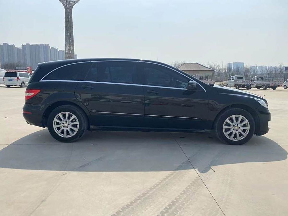 奔馳 奔馳R級  2014款 R 320 4MATIC 商務(wù)型圖片