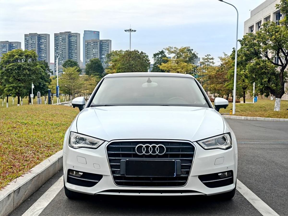 奧迪 奧迪A3  2015款 Sportback 35 TFSI 百萬(wàn)紀(jì)念智領(lǐng)型圖片