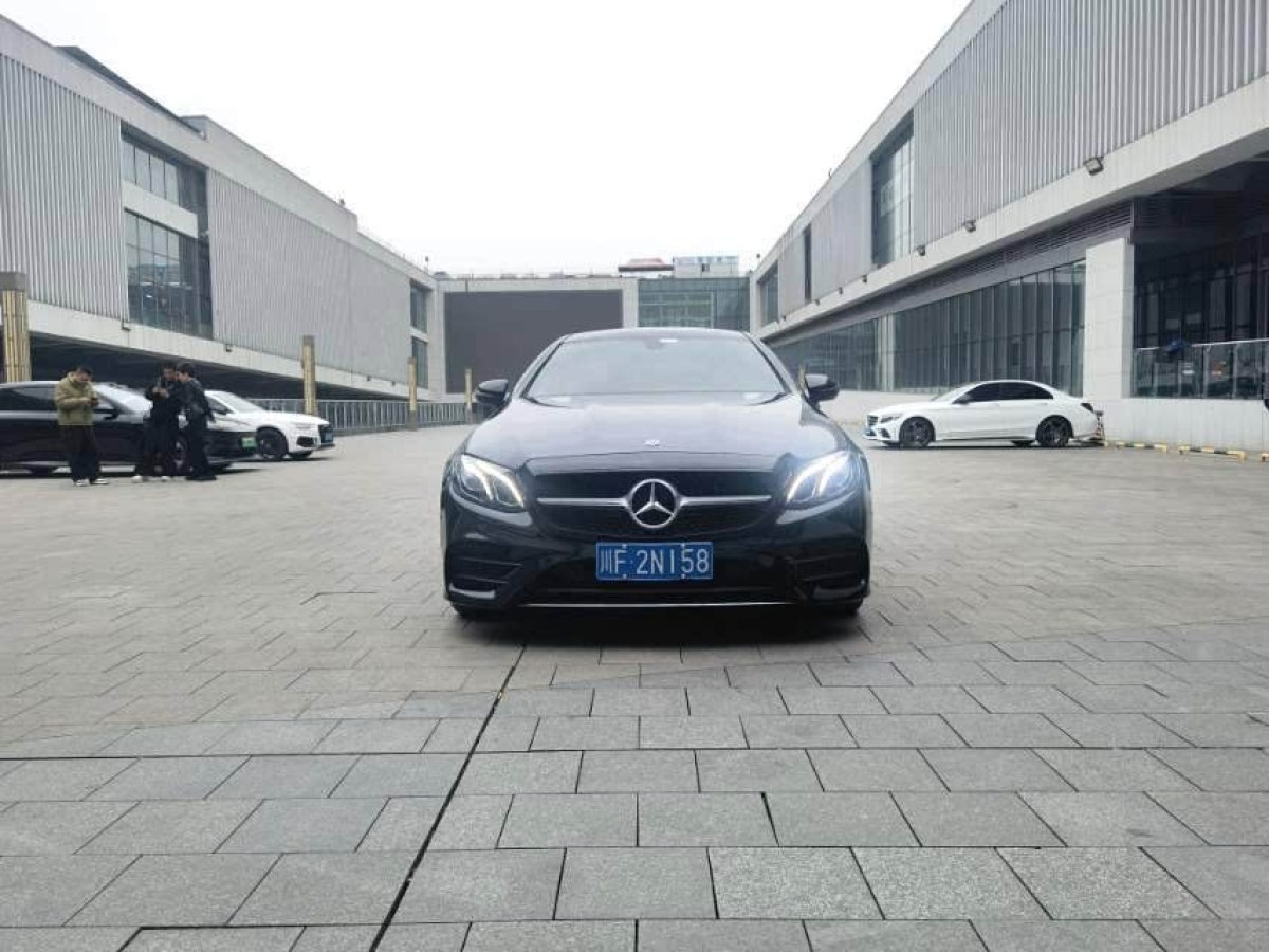 奔馳 奔馳E級  2020款 E 260 轎跑車圖片