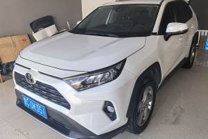 RAV4榮放 豐田 2.0L CVT四驅(qū)風(fēng)尚PLUS版