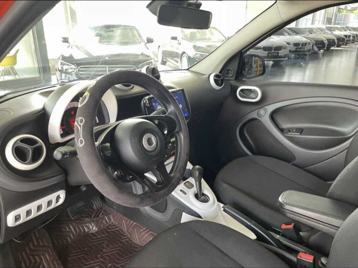 smart forfour  2016款 1.0L 52千瓦靈動(dòng)版圖片