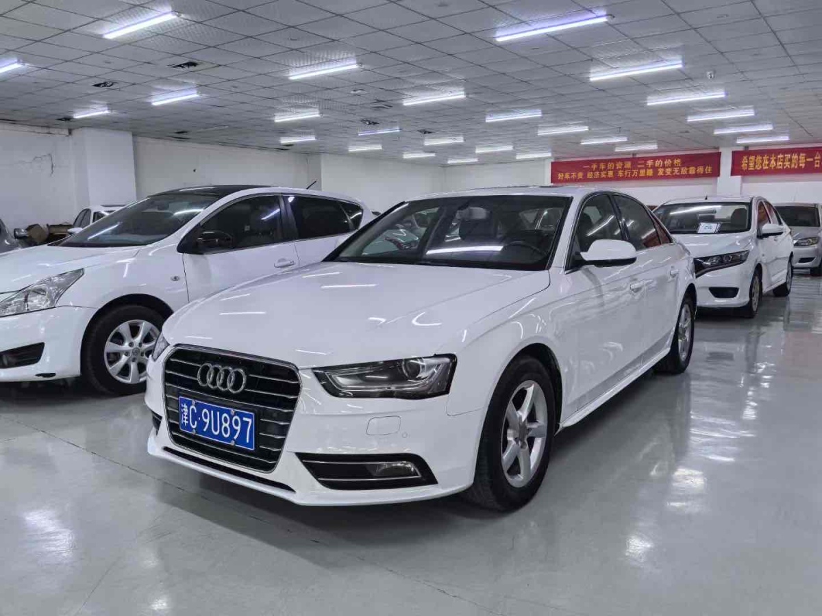 2013年1月奧迪 奧迪A4L  2013款 35 TFSI 自動(dòng)標(biāo)準(zhǔn)型