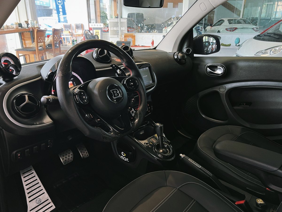 smart fortwo  2018款 0.9T 66千瓦流光綠特別版圖片