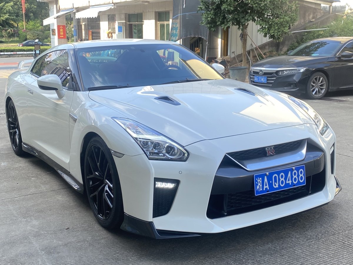 日產(chǎn) GT-R  2017款 3.8T 旗艦版圖片