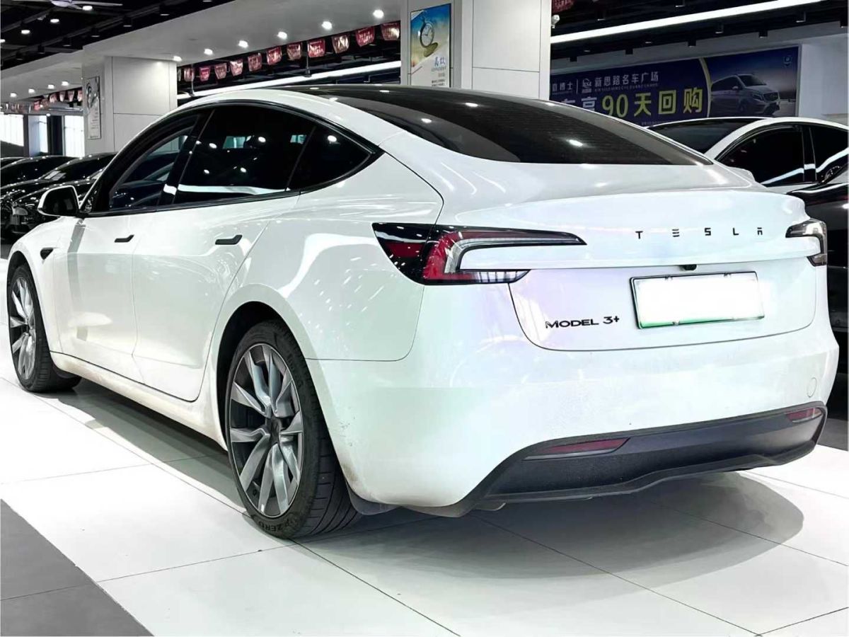 特斯拉 Model S  2023款 三電機(jī)全輪驅(qū)動(dòng) Plaid版圖片