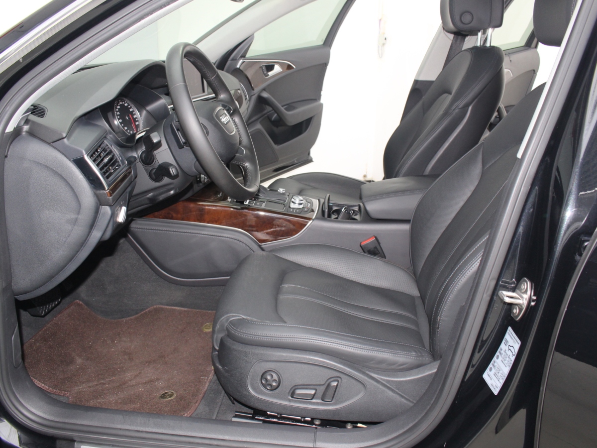 2012年6月奥迪 奥迪A6L  2012款 35 FSI 舒适型
