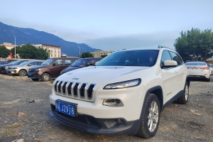 自由光 Jeep 2.4L 領(lǐng)先版