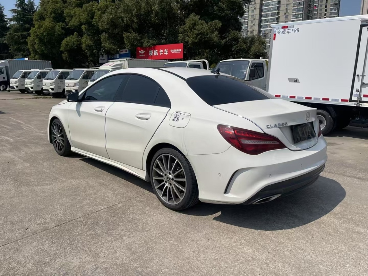 2018年2月奔馳 奔馳CLA級  2017款 CLA 260 4MATIC