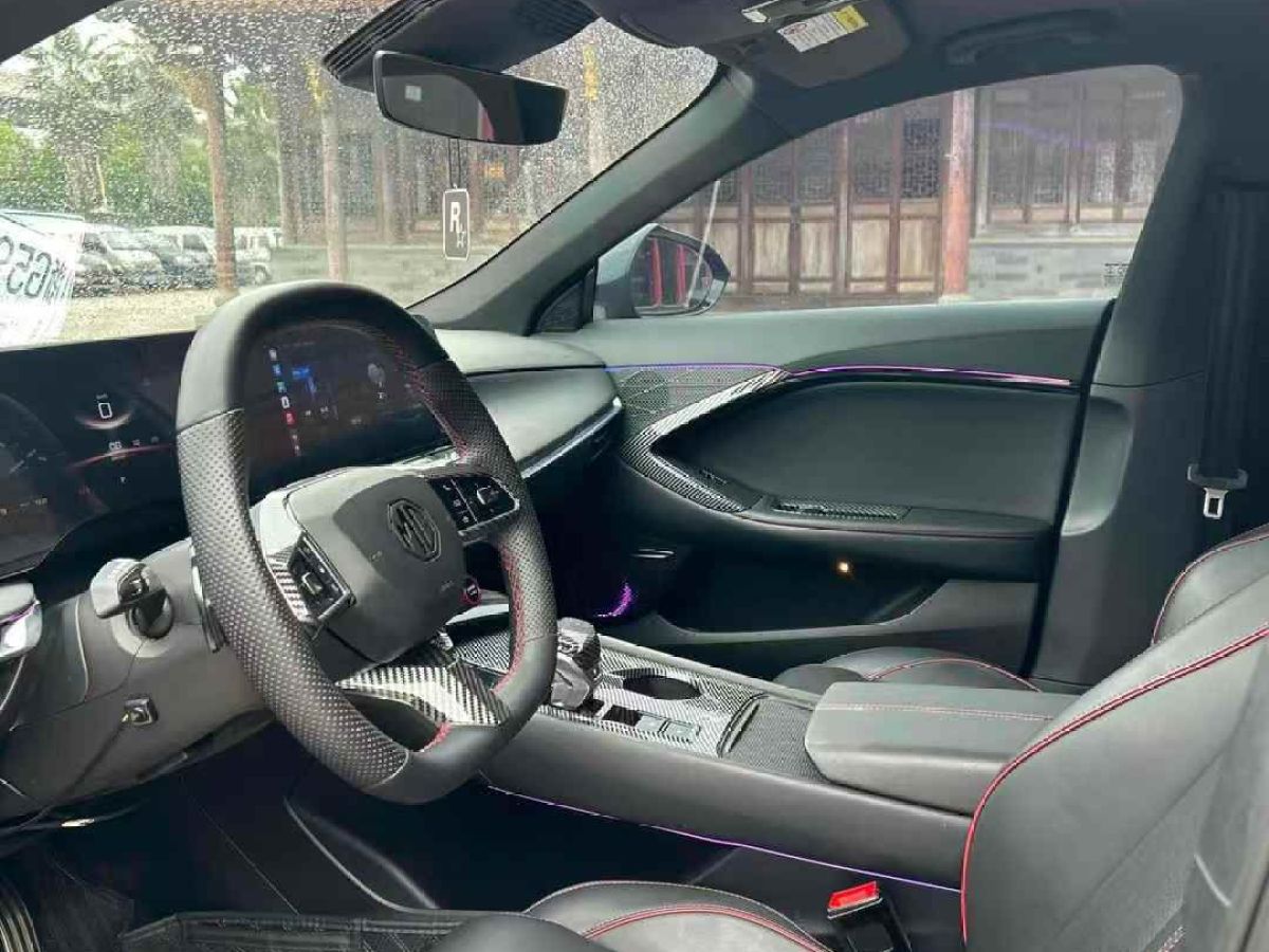名爵 MG Cyberster  2024款 520km 傳奇四驅(qū)紅篷版圖片