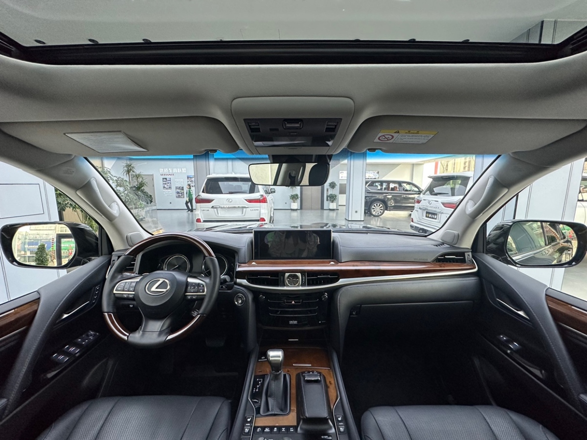 Lexus LX2017 Model 570 Deluxe Edition图片