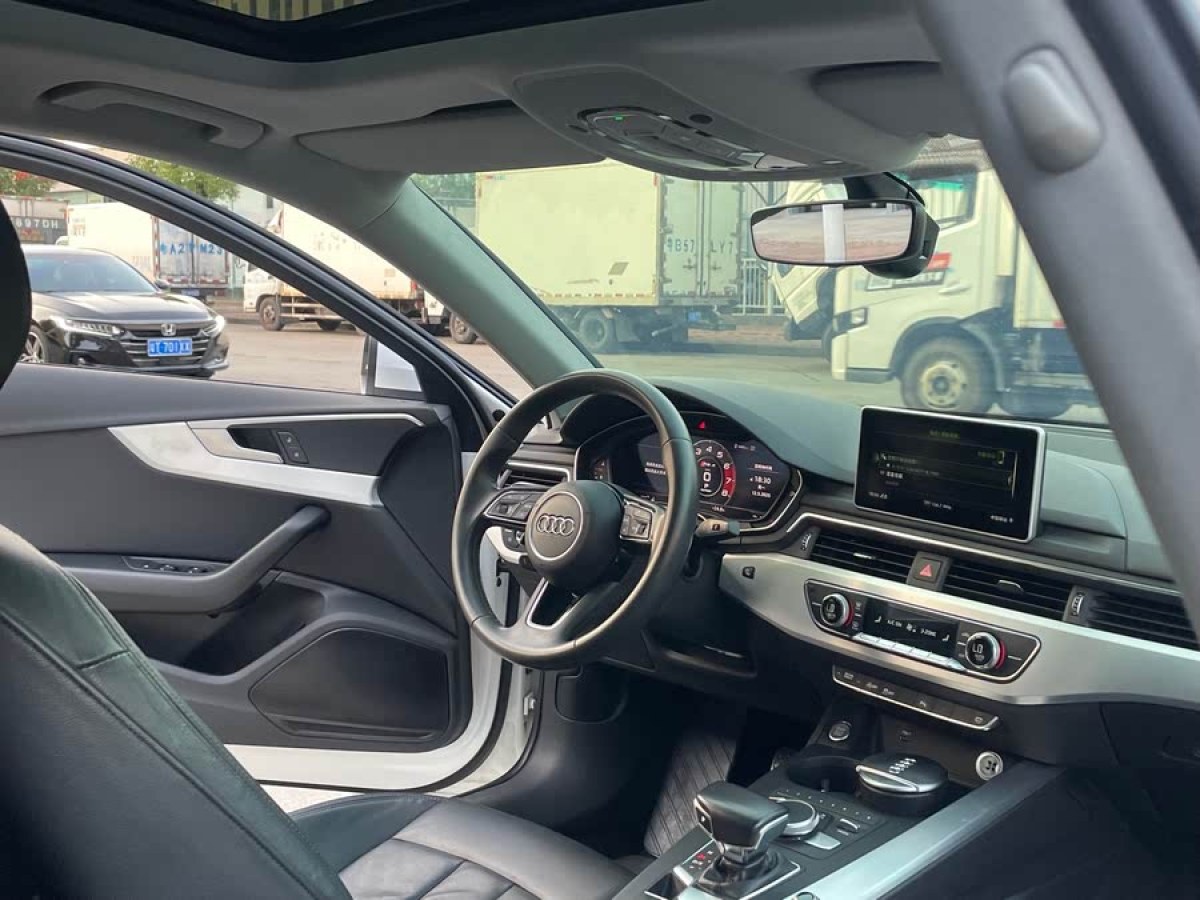 奧迪 奧迪A4L  2018款 30周年年型 40 TFSI 時尚型圖片