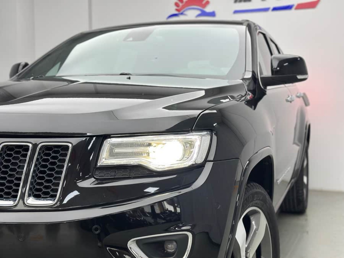 Jeep 大切諾基  2015款 3.6L 豪華導航版圖片