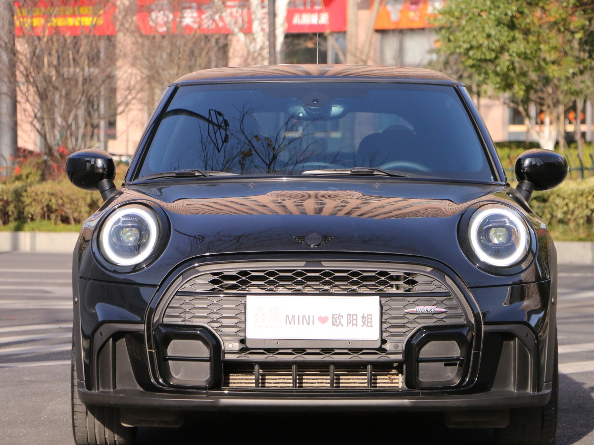 MINI MINI  2022款 1.5T COOPER 黑標(biāo)特別版圖片