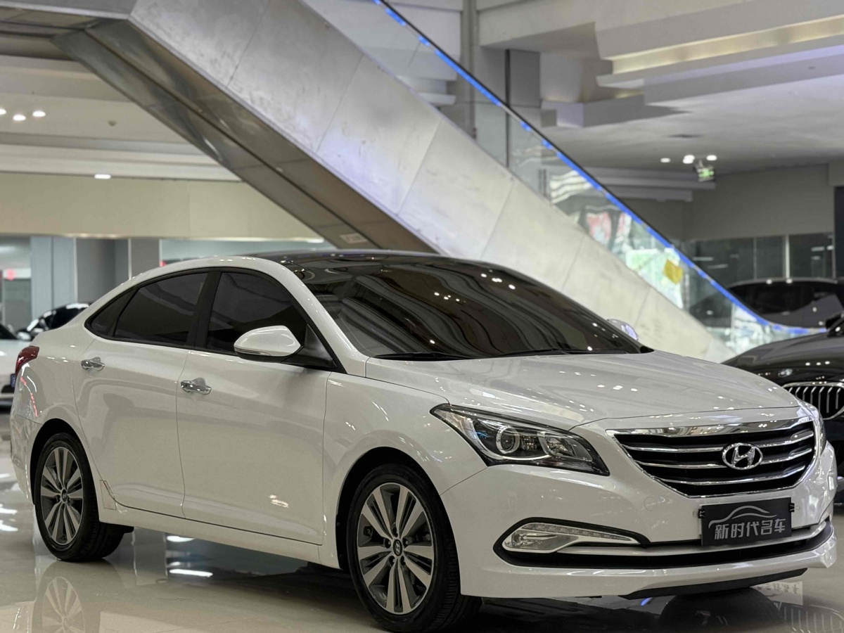 現(xiàn)代 名圖  2016款 1.8L 自動尊貴型DLX圖片