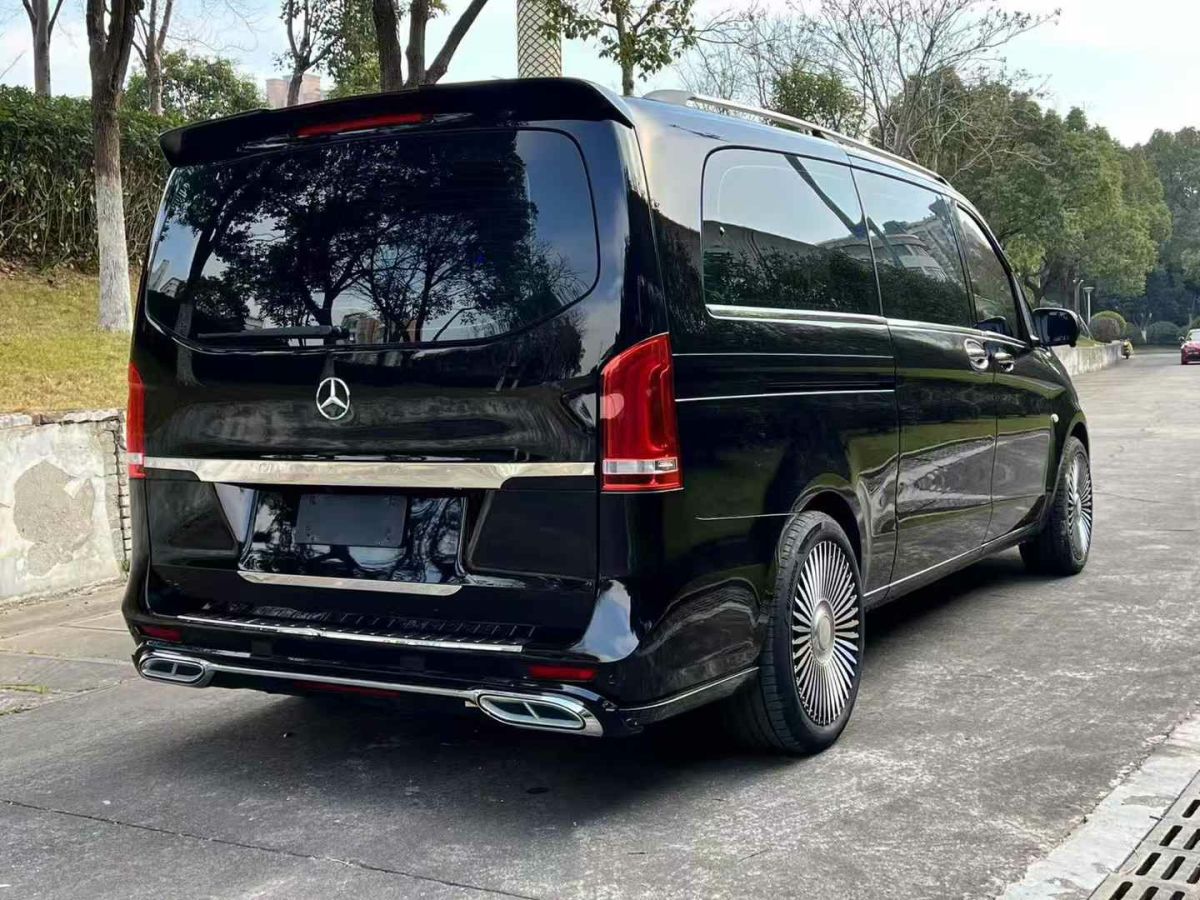 奔馳 奔馳GLC  2022款 GLC 260 4MATIC 轎跑SUV圖片