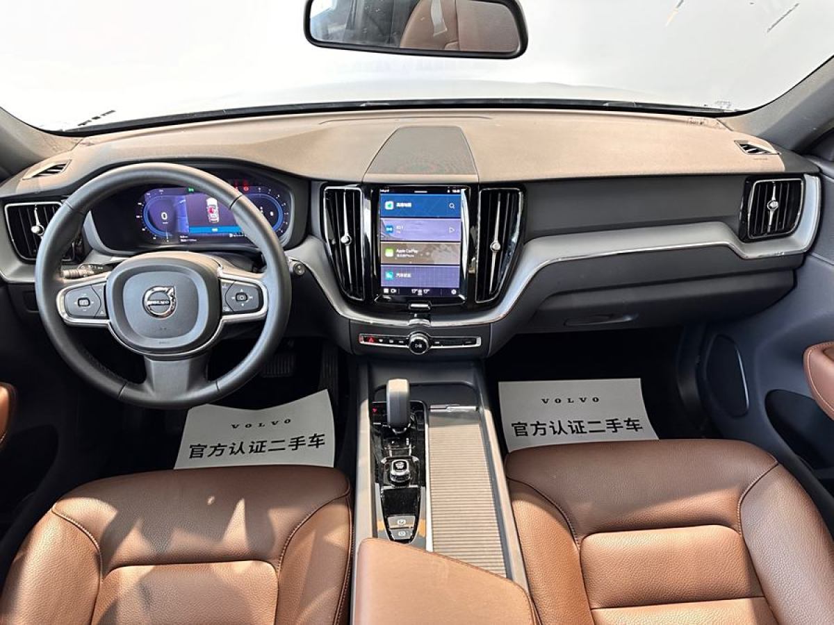 沃爾沃 XC60  2024款 B5 四驅(qū)智逸豪華版圖片