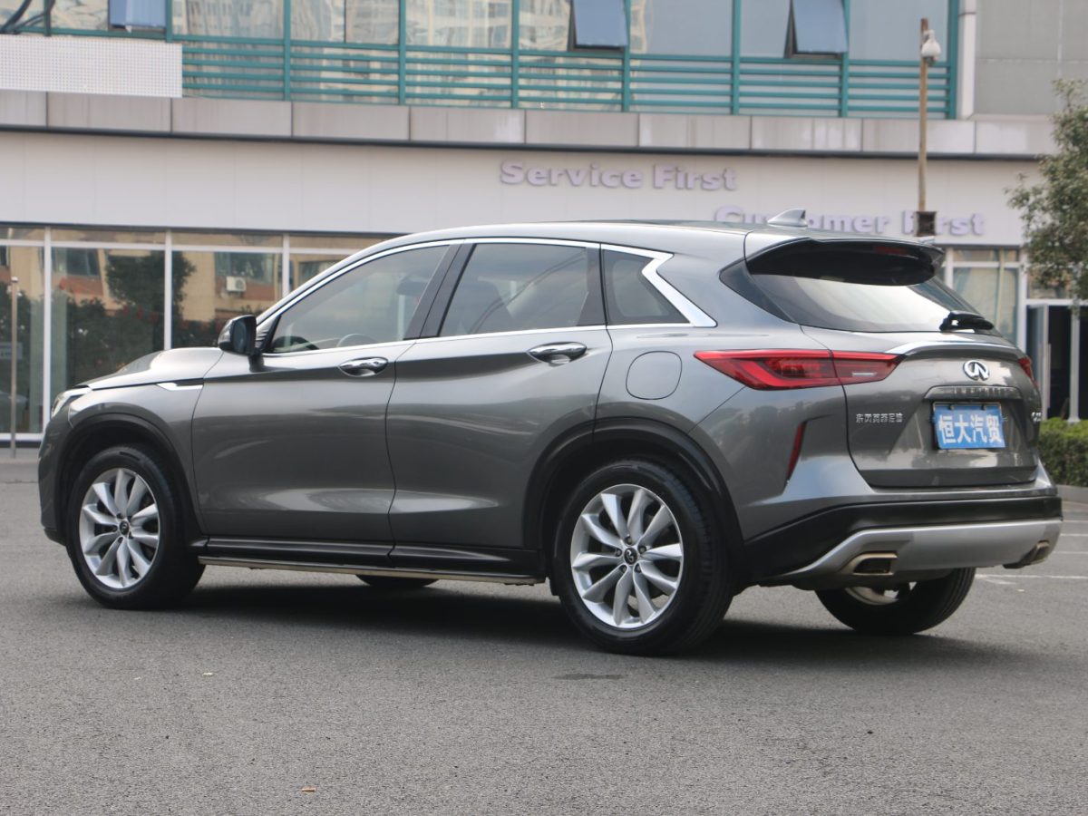 英菲尼迪 QX50  2018款 2.0T 兩驅(qū)菁英版圖片