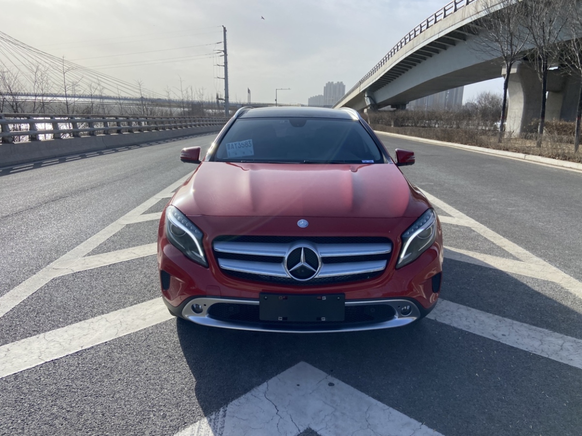 奔馳 奔馳GLA  2015款 GLA 220 4MATIC 時(shí)尚型圖片