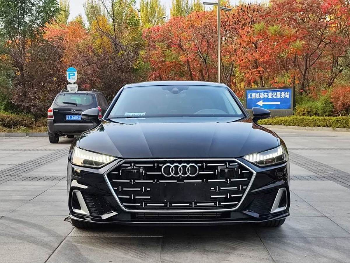 2024年1月奧迪 奧迪A7L  2024款 45TFSI S-line 筑夢型 流晶套裝