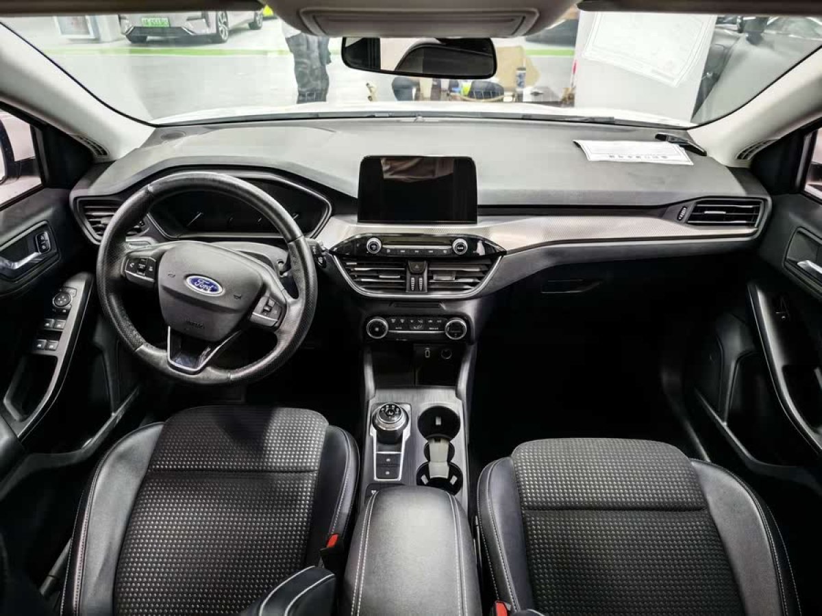 福特 ?？怂? 2020款 兩廂 EcoBoost 180 自動鋒潮型圖片