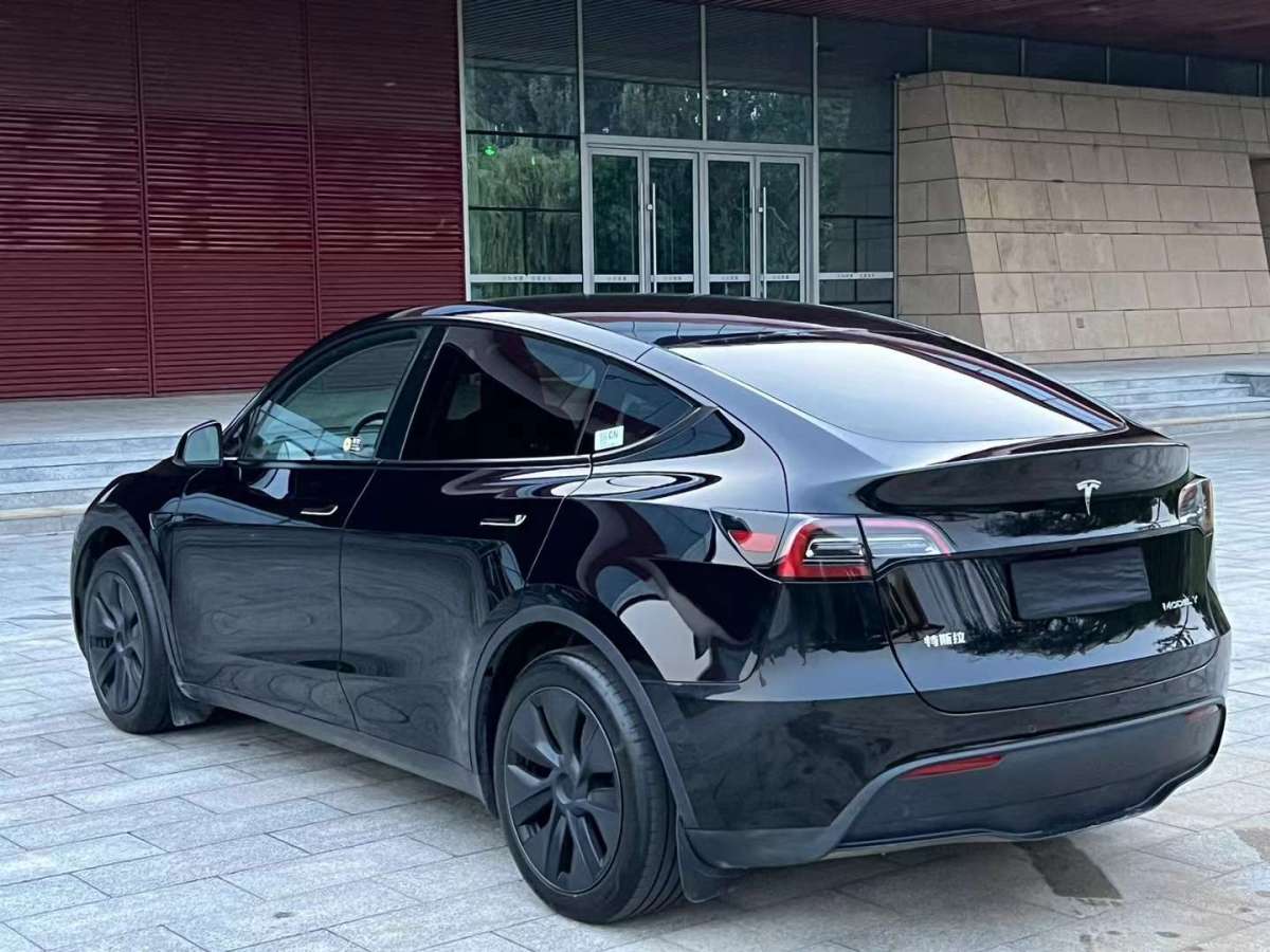 特斯拉 Model 3  2023款 后輪驅(qū)動版圖片