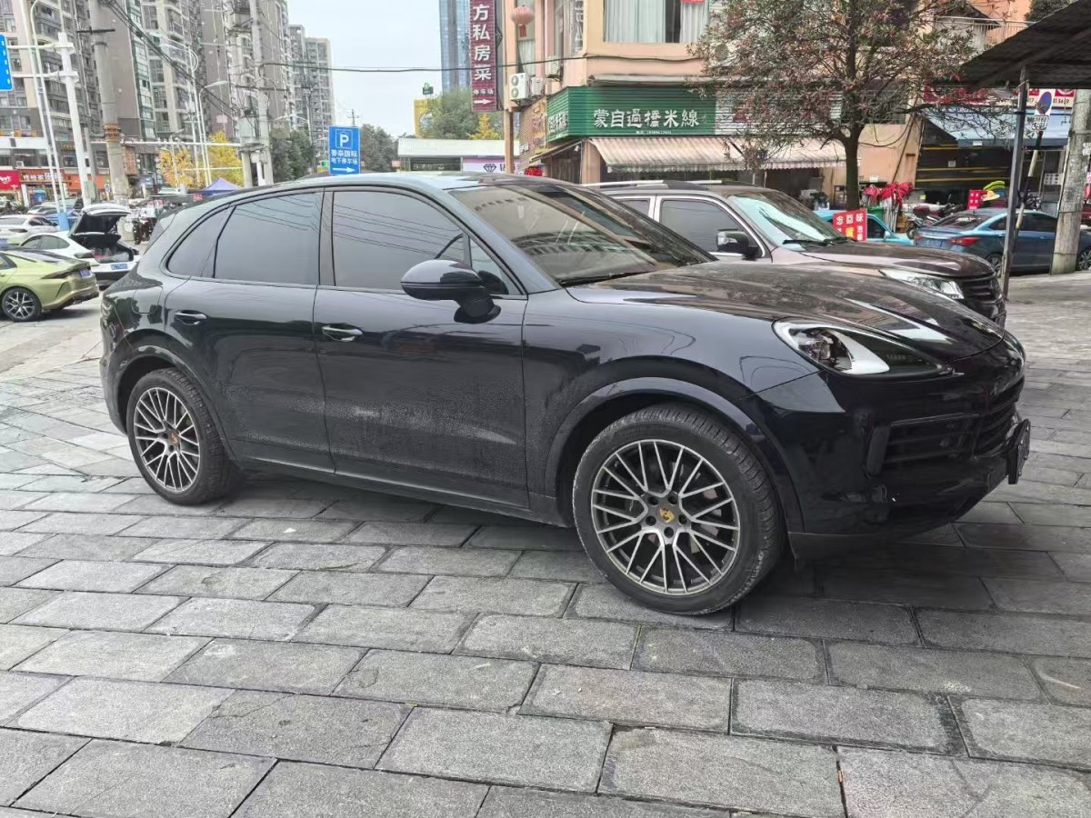 保時(shí)捷 Cayenne  2023款 Cayenne 3.0T 鉑金版圖片