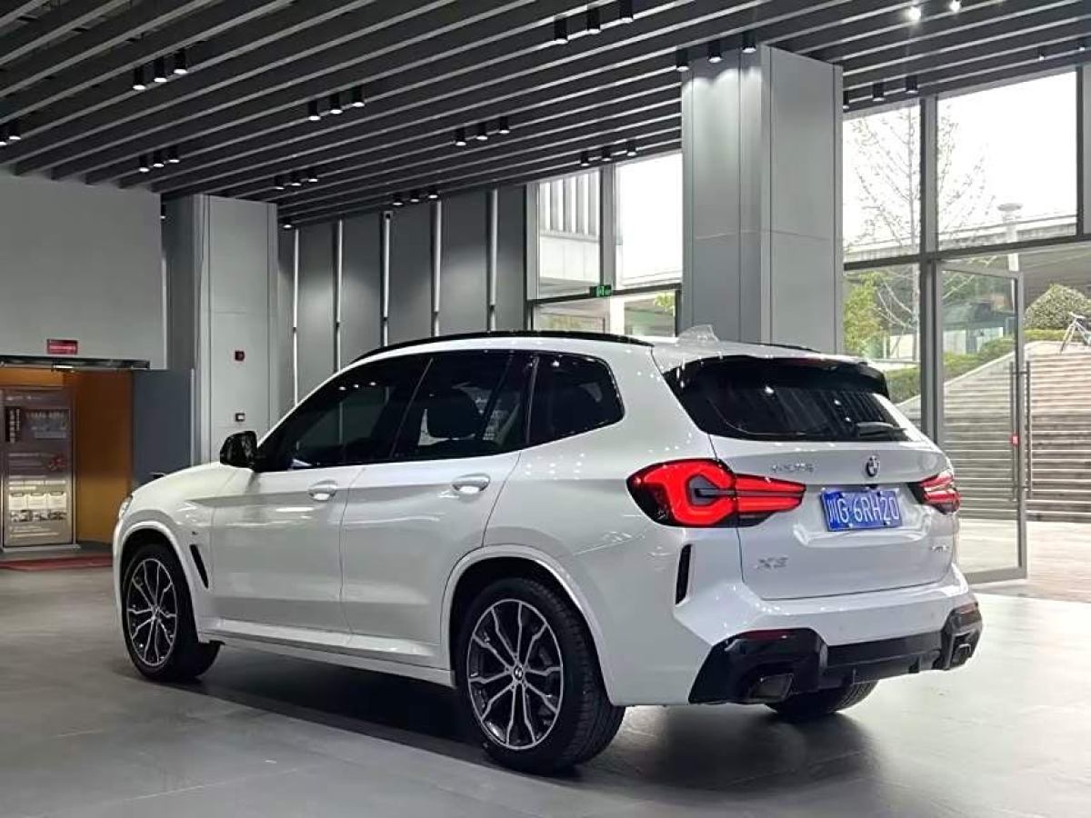 寶馬 寶馬X3  2022款 xDrive30i 領(lǐng)先型 M曜夜套裝圖片