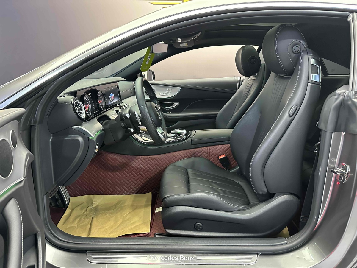奔馳 奔馳E級  2017款 E 200 4MATIC 轎跑車圖片