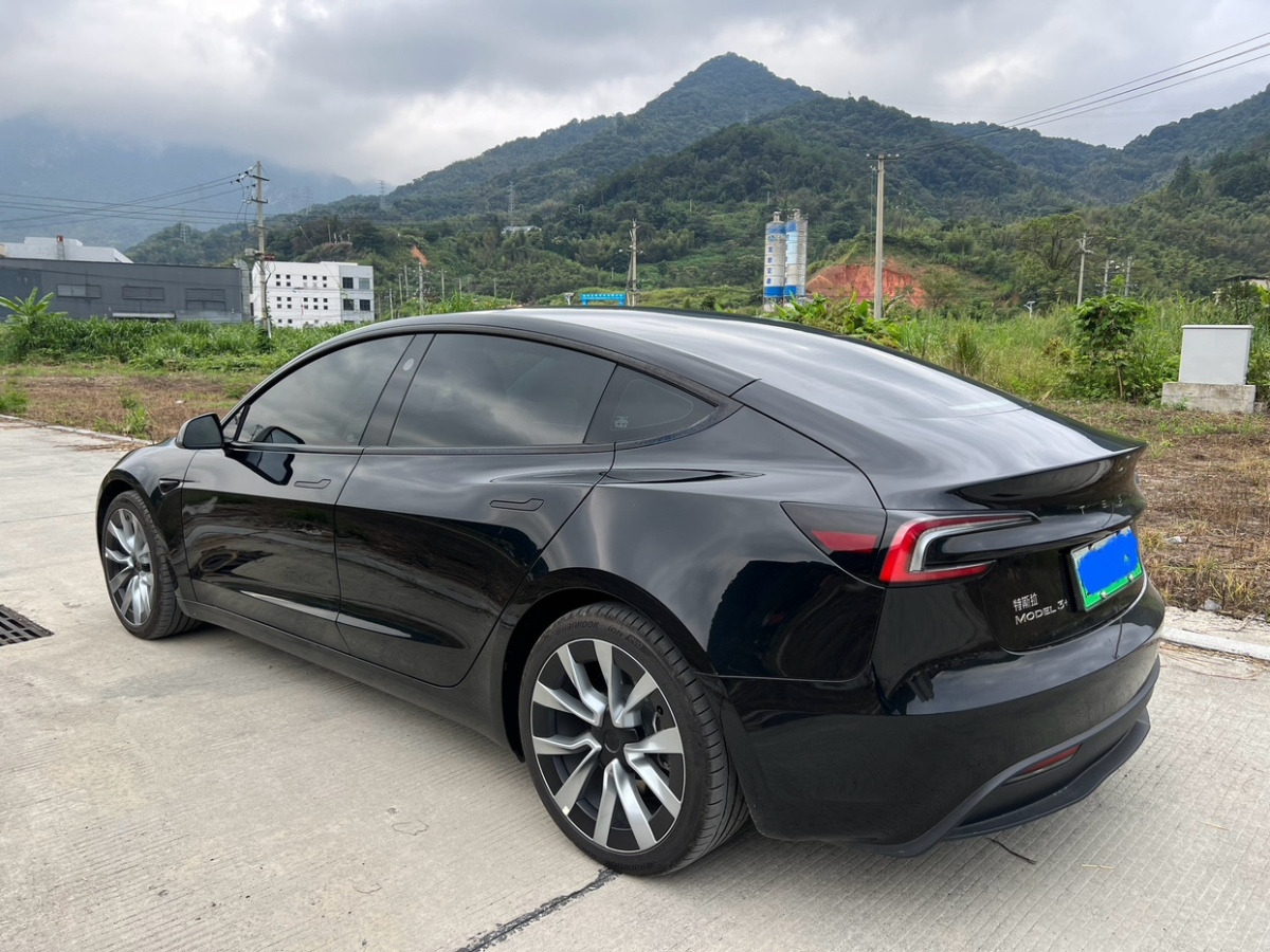 2023年12月特斯拉 Model 3  2023款 長續(xù)航全輪驅(qū)動版