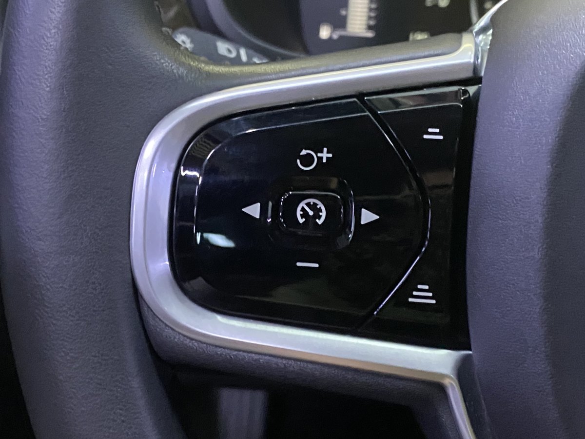 沃爾沃 S90  2018款 T4 智遠(yuǎn)版圖片