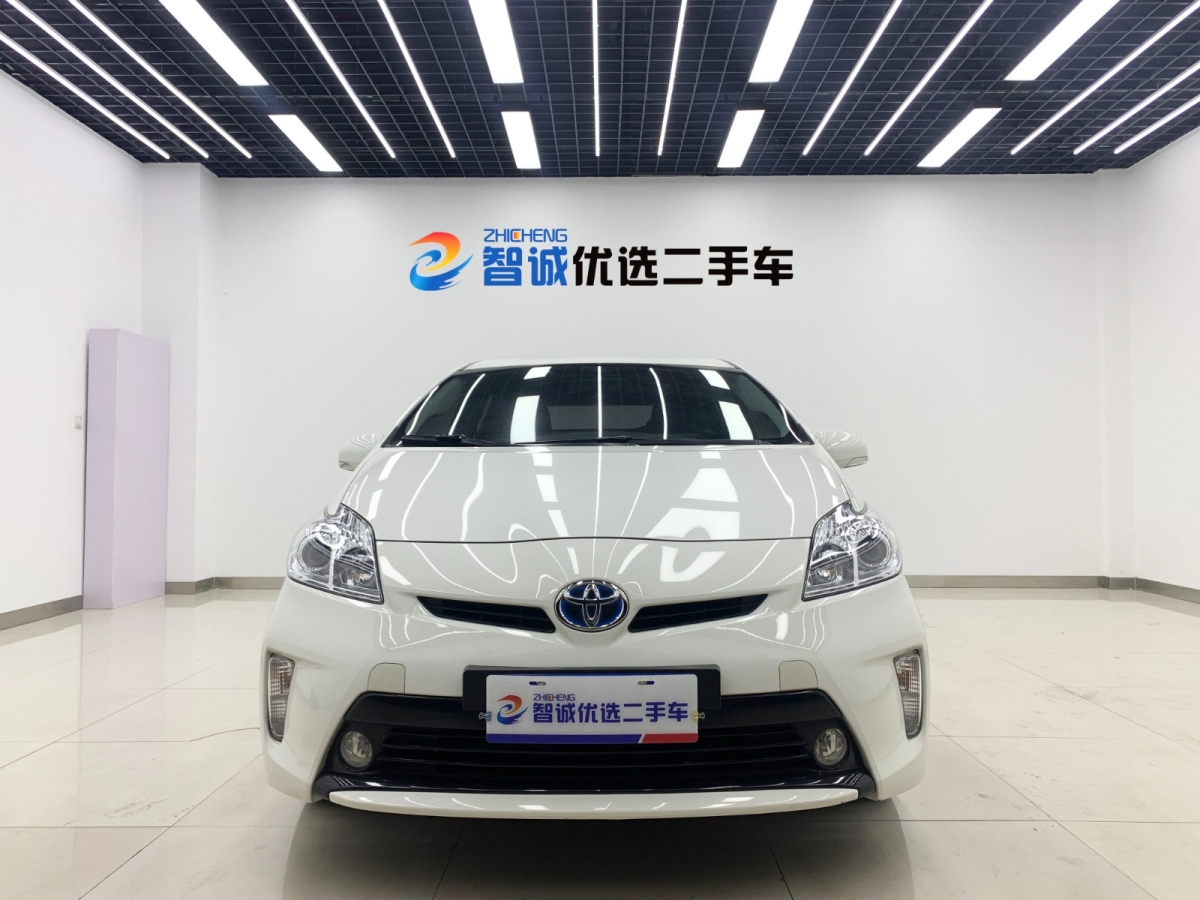 豐田 普銳斯  2012款 1.8L 標(biāo)準(zhǔn)版圖片