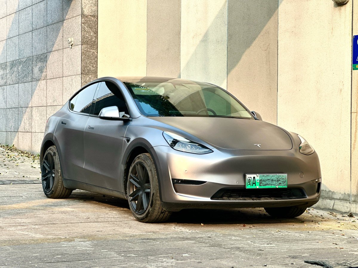 特斯拉 Model 3  2021款 改款 標(biāo)準(zhǔn)續(xù)航后驅(qū)升級(jí)版圖片