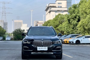 寶馬X5 寶馬 改款 xDrive30i X設(shè)計套裝