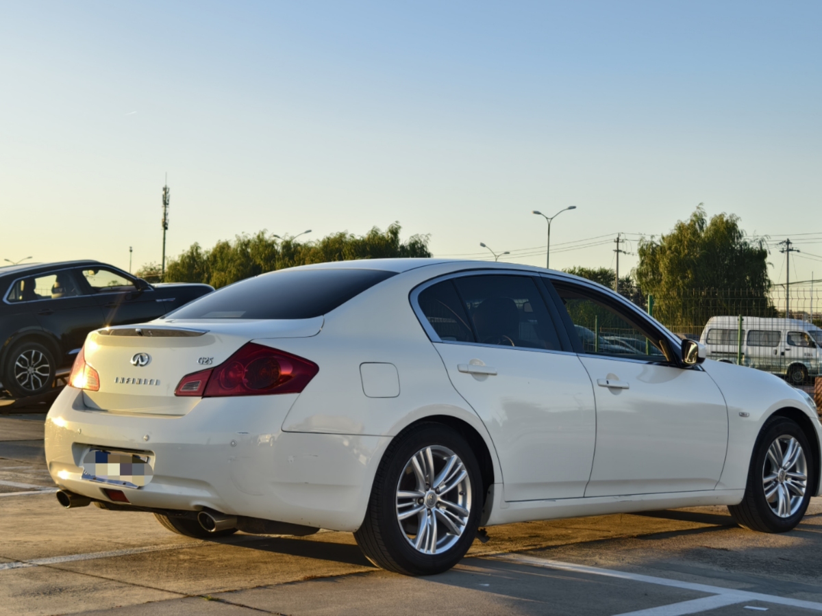 2014年4月英菲尼迪 G系  2013款 G25 Sedan 豪華運動版