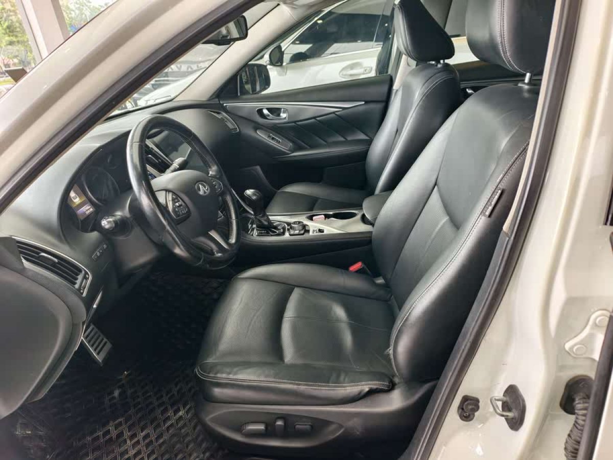 英菲尼迪 Q50L  2015款 2.0T 悅享版圖片