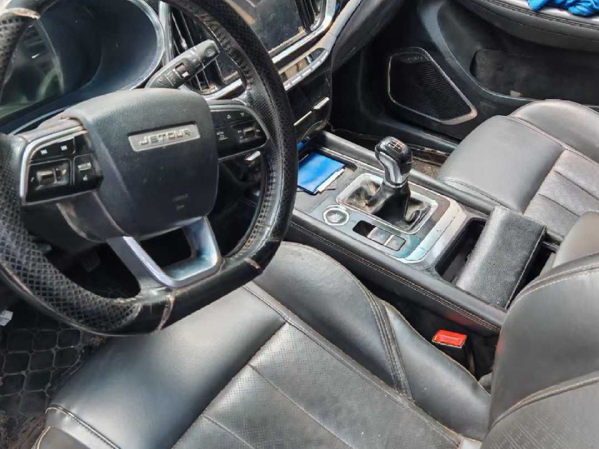納智捷 優(yōu)6 SUV  2018款 1.8T 經(jīng)典版圖片