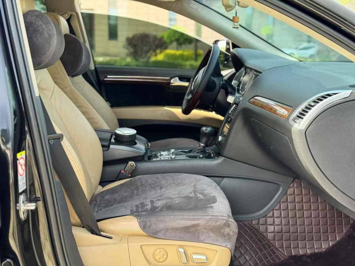 奧迪 奧迪Q7  2010款 Q7 6.0 TDI quattro圖片