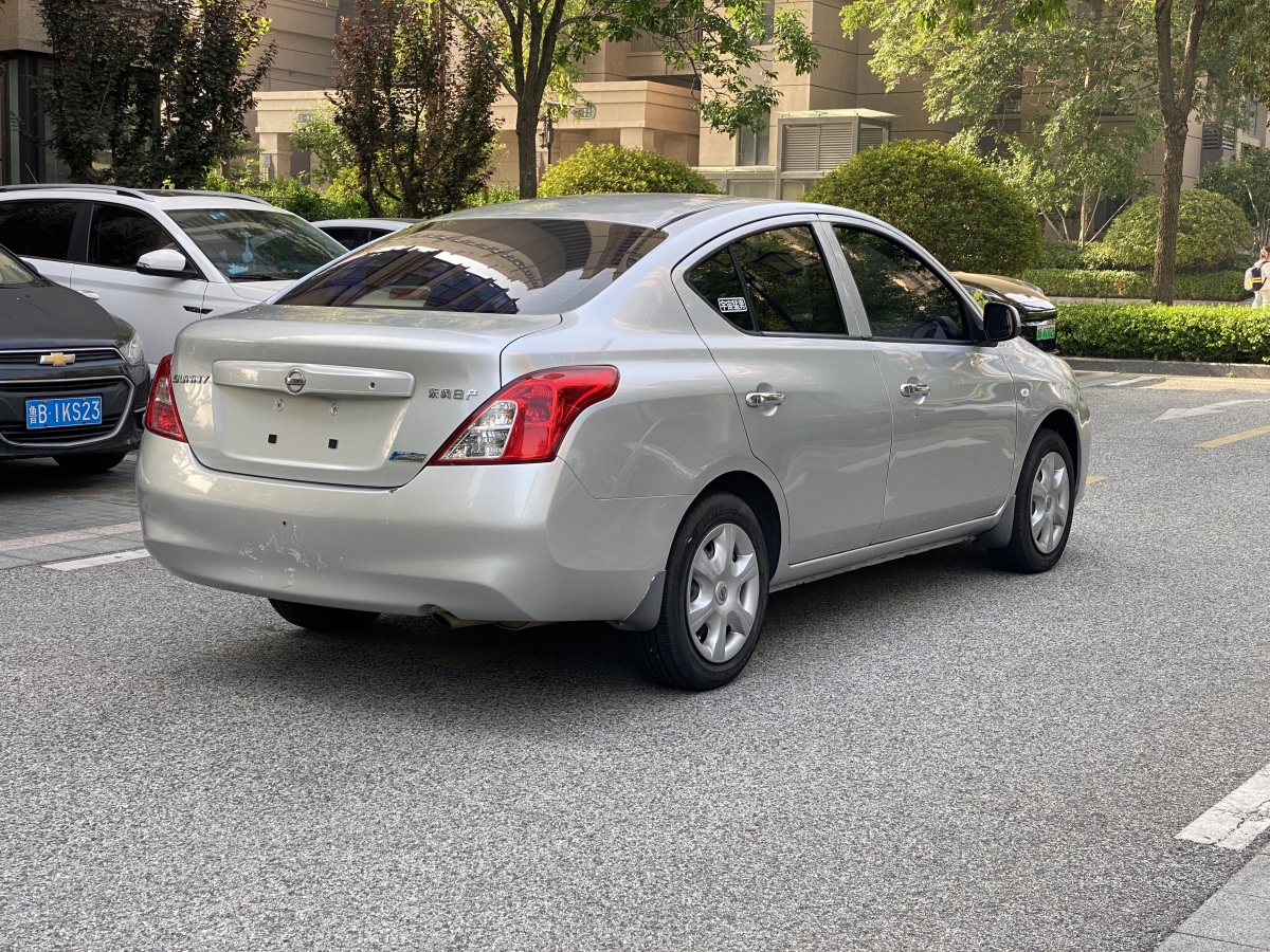 日產(chǎn) 陽(yáng)光  2011款 1.5XE CVT舒適版圖片