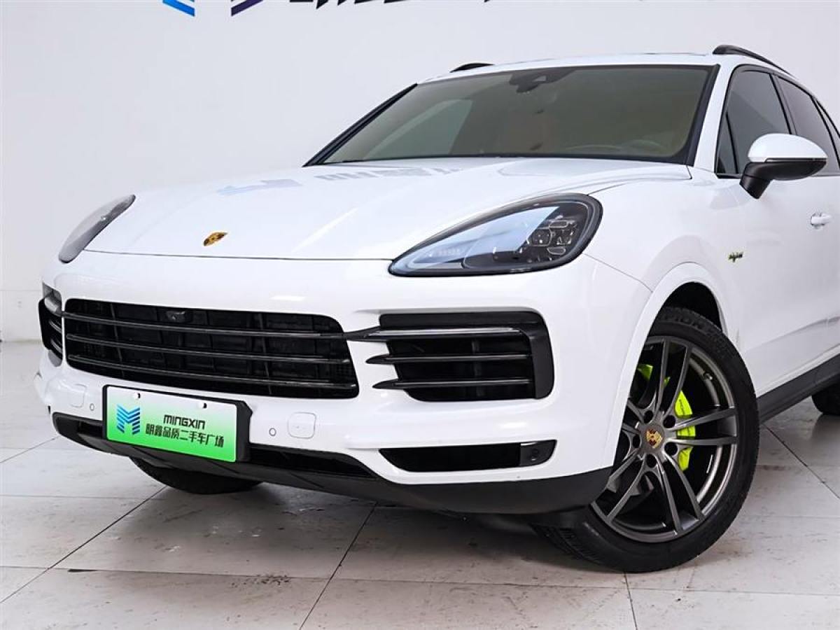 保時(shí)捷 Cayenne新能源  2023款 Cayenne E-Hybrid 2.0T 鉑金版圖片