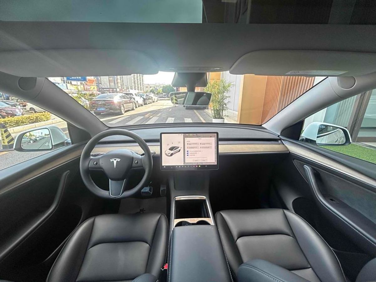 特斯拉 Model 3  2022款 改款 長(zhǎng)續(xù)航全輪驅(qū)動(dòng)版圖片