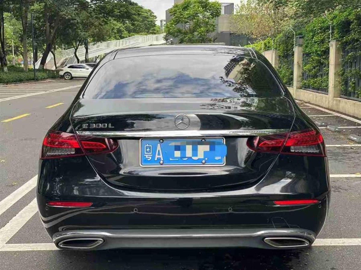 奔馳 奔馳E級  2023款 改款 E 300 L 豪華型圖片