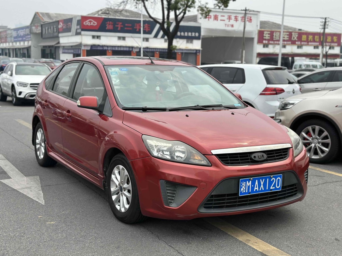 福特 ?？怂? 2012款 兩廂經(jīng)典 1.8L 自動時尚型圖片