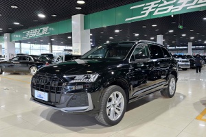 奥迪Q7 奥迪 45 TFSI quattro S line运动型