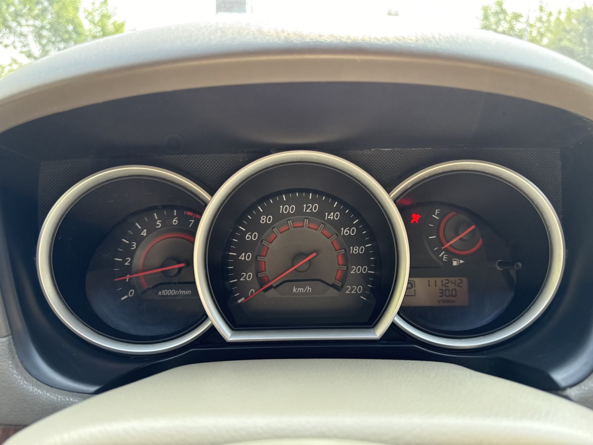 日產(chǎn) 軒逸  2009款 2.0XL CVT豪華版圖片