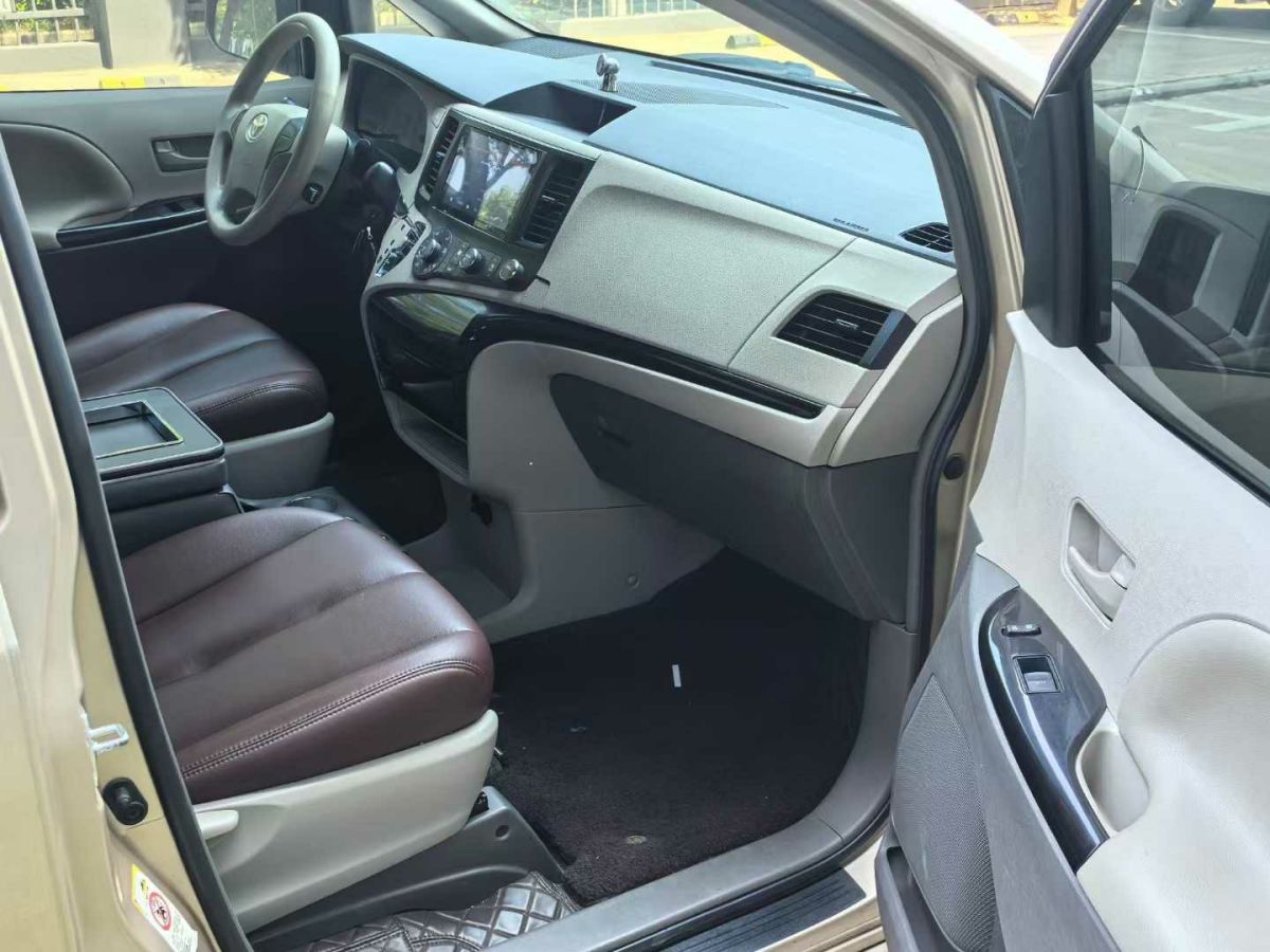 豐田 塞納  2013款 3.5L 四驅自動型圖片