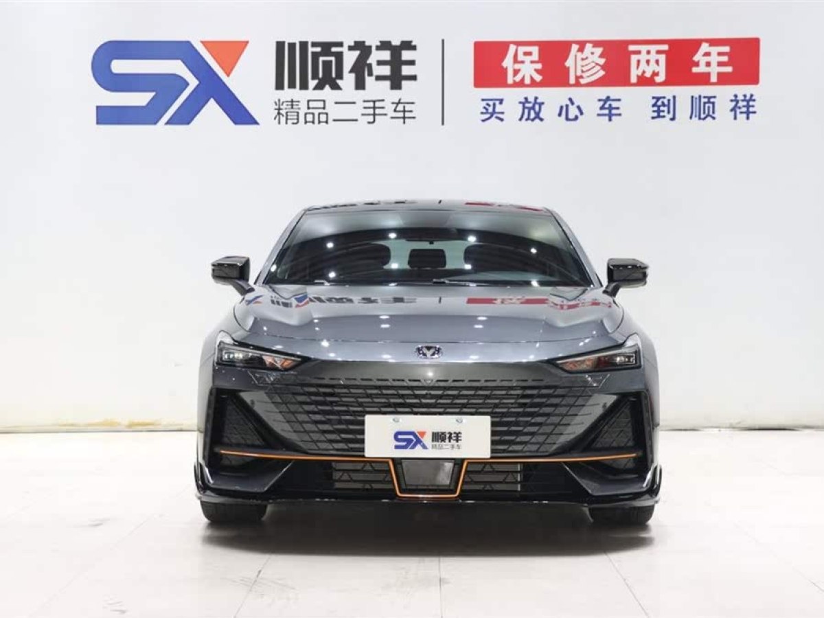 長安 長安UNI-V  2022款 1.5T 運(yùn)動版圖片